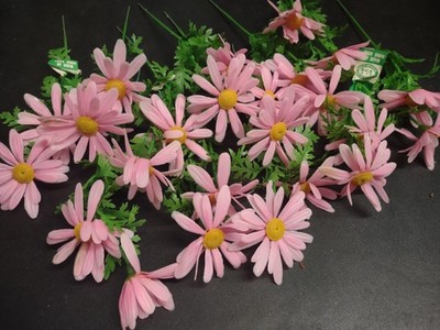 12 Stems Genuine 1960s Vintage Plastic Flowers - Marguerite Daisy 8 inches by 2''