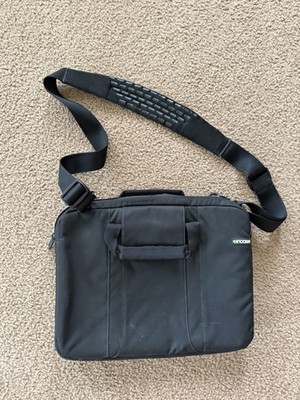 incase laptop bag Black Padded Pockets At Front And Back, for a 13'' laptop