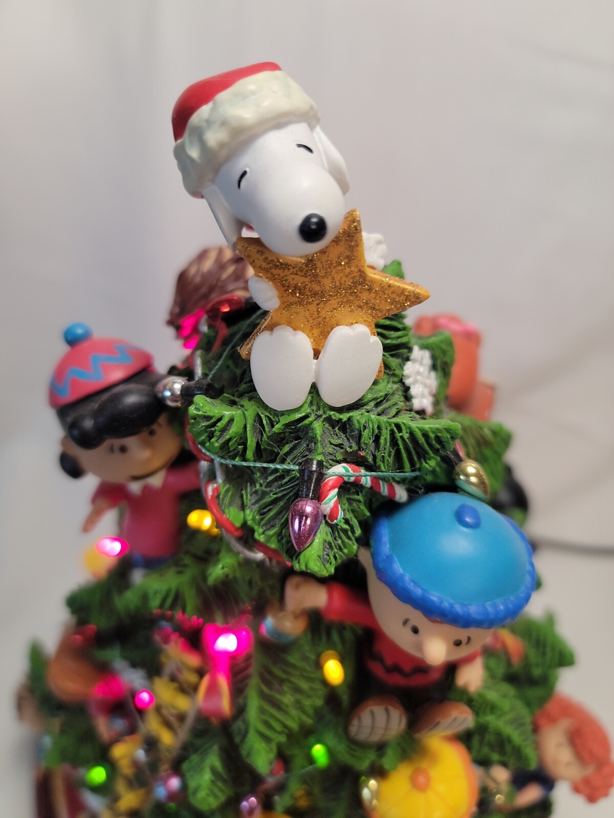 Danbury Mint The Peanuts Christmas Tree Lights Up Charlie Brown Snoopy