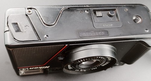 Nikon L35AF 35mm Point and Shoot Film Camera w/Original Lens Cap-YOU Fix! - Picture 5 of 7