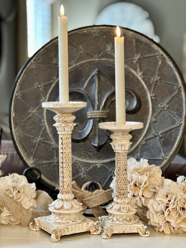 Pair of VTG Ornate Creamy Ivory Weathered Resin Candle Holders Taper or Pillar - Picture 14 of 17