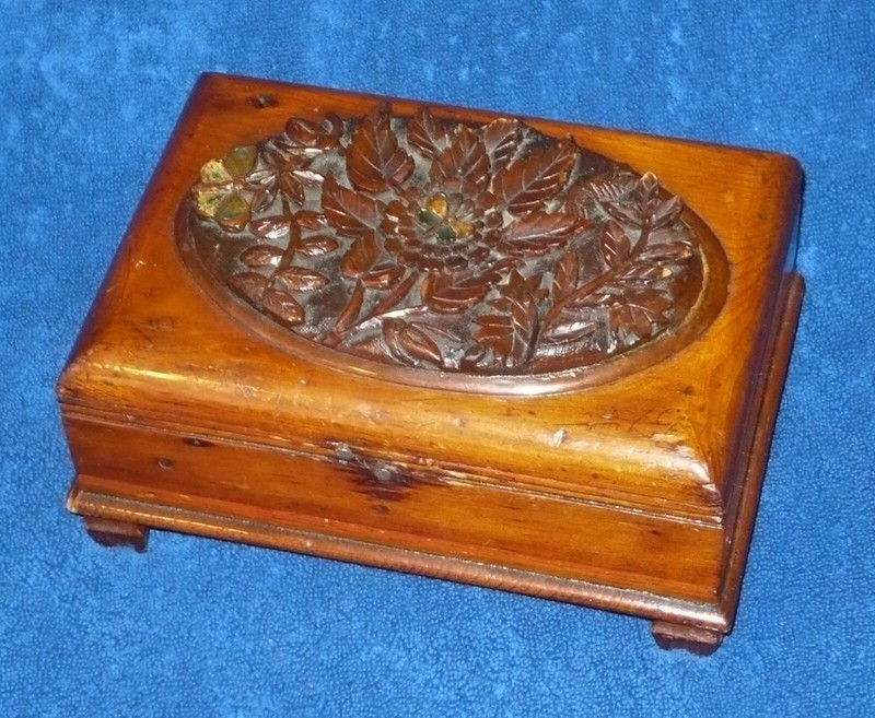 Antique Wooden Jewelry / Trinket Box With Hand Carved / Decorated Lid
