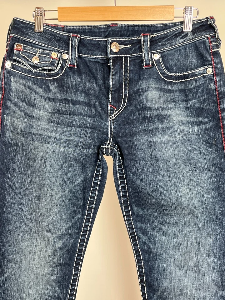 Jeans feminino True Religion tamanho 32 azul denim mistura de algodão lavagem escura fino reto - Imagem 3 de 4