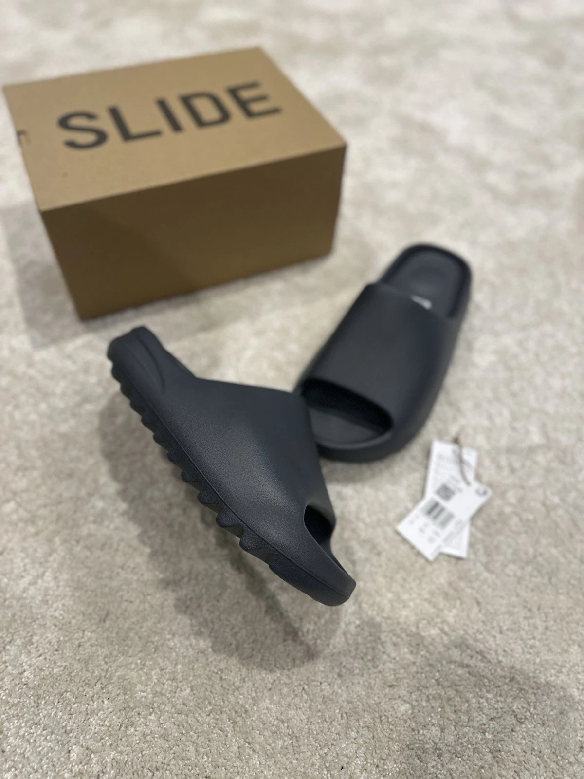 Yeezy Slide grigio ardesia?UK 10?NUOVO DI ZECCA✅