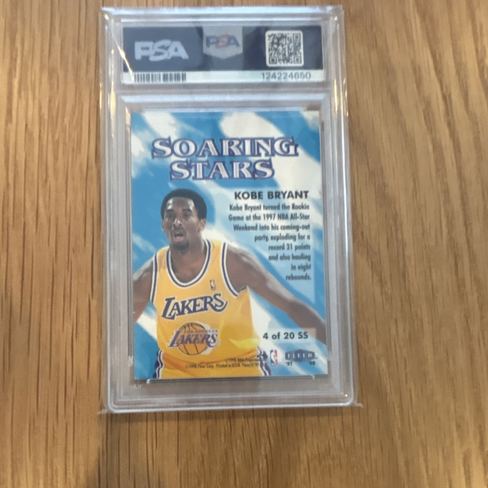 Fleer 1997-98 Soaring Stars Kobe Bryant #4 SS Lakers Basketball PSA 9 view 2