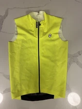 Authentic ASSOS MILLE GTS Spring Fall Windstoper Vest C2. Fluo Yellow. Medium.