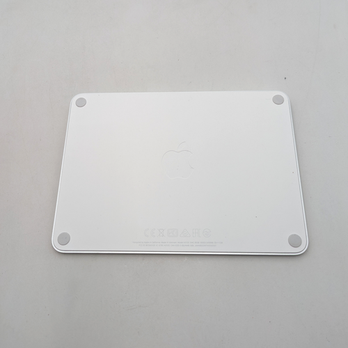 Apple Magic Trackpad USB-C White A3120 MXK93AM/A - Picture 3 of 7