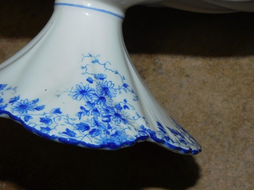 RARE SHELLEY ENGLAND DAINTY BLUE PEDESTAL CAKE STAND - Picture 4 of 8