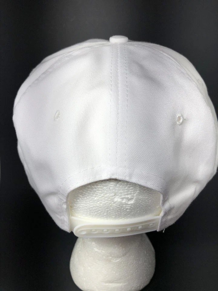 Vintage “Club Sahara“ Full Back White Embroidered Snapback Hat “A” - Image 3 of 4