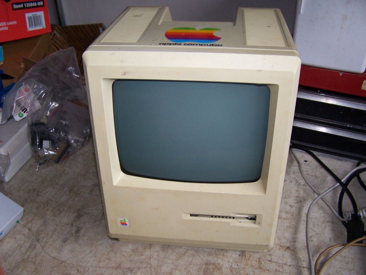 Apple Macintosh 128K M0001 Computer with 128K Label Apple Macintosh 128K M0001 Computer with 128K Label