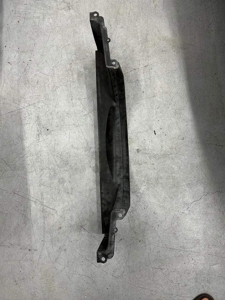 Cubierta superior del ventilador, 8,1 litros, GMC Yukon XL 2002-2006, Chevy Suburban 2500 Foto 3 de 4