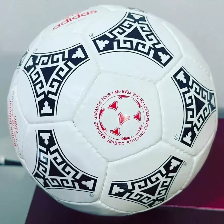 Adidas Azteca FIFA World Cup Mexico 1986 Handstich Match Ball