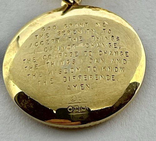 Vintage MCM Praying Hands Pendant with Serenity Prayer Engraved Necklace 18” - Picture 5 of 13