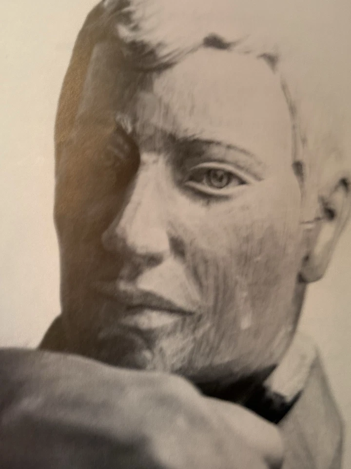 CARVING THE HEAD IN WOOD By Ivan Whillock *Good  Condition* - Image 4 of 4