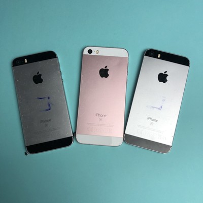 3x iPhone 5SE 5 SE mit Akku gebraucht/ Defekt