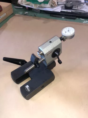 DIATEST GAGE MEASURING STAND WITH MITUTOYO INDICATOR 0.01MM