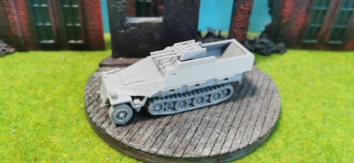 Sd.Kfz 251/21 Schützenpanzerwagen with FlaK Wehrmacht Model WW2 1:87 1:72 - Picture 1 of 3