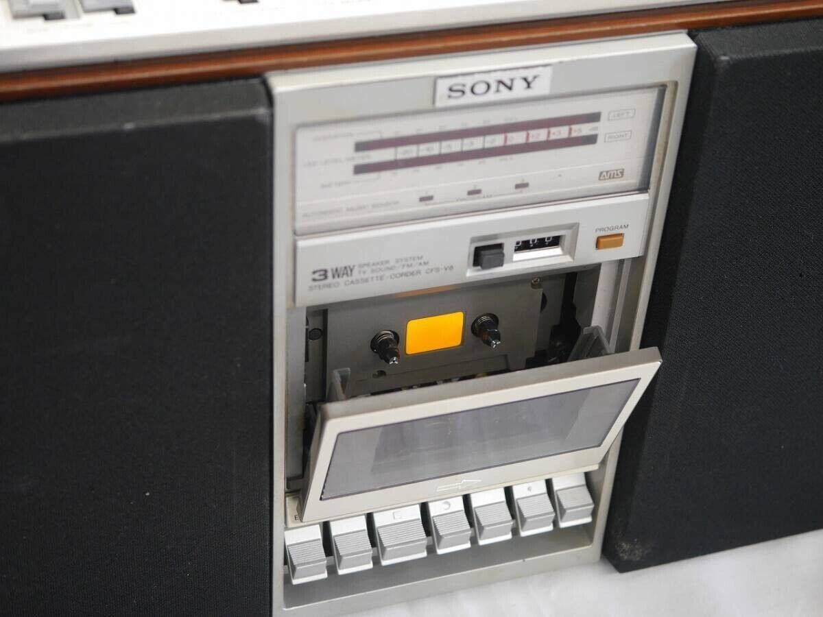 SONY CFS-V8 ZILBA'P STEREO FM/AM Radio Cassette Recorder SONY CFS-V8 ZILBA'P STEREO FM/AM Radio Cassette Recorder