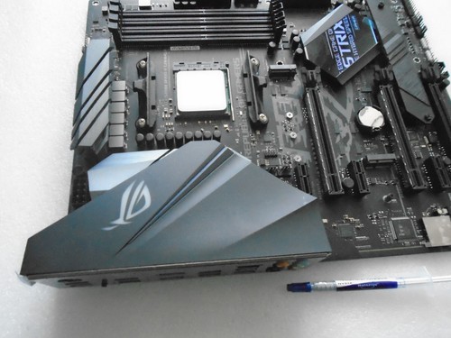 ASUS ROG STRIX B450-F GAMING II AM4 Motherboard Combo & RYZEN 7 2700X 3.7-4.3GHz
