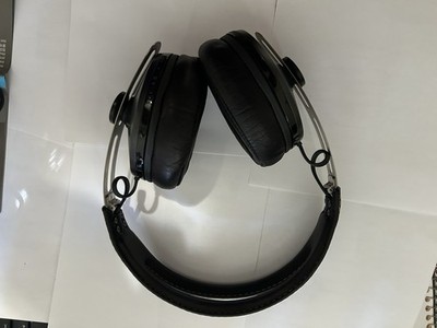 Sennheiser HD Electronic GmbH & Co.Bluetooth Capable Headphones In Case Mint