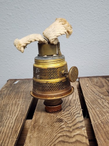 Vintage ALADDIN BRASS BURNER NU-TYPE MODEL B - CHICAGO - KEROSENE Lamp