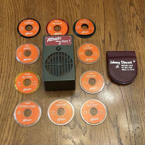 Vintage Johnny Stewart Mini Diskette Wildlife Call “THE ATTRACTOR” 10 Disk WORKS