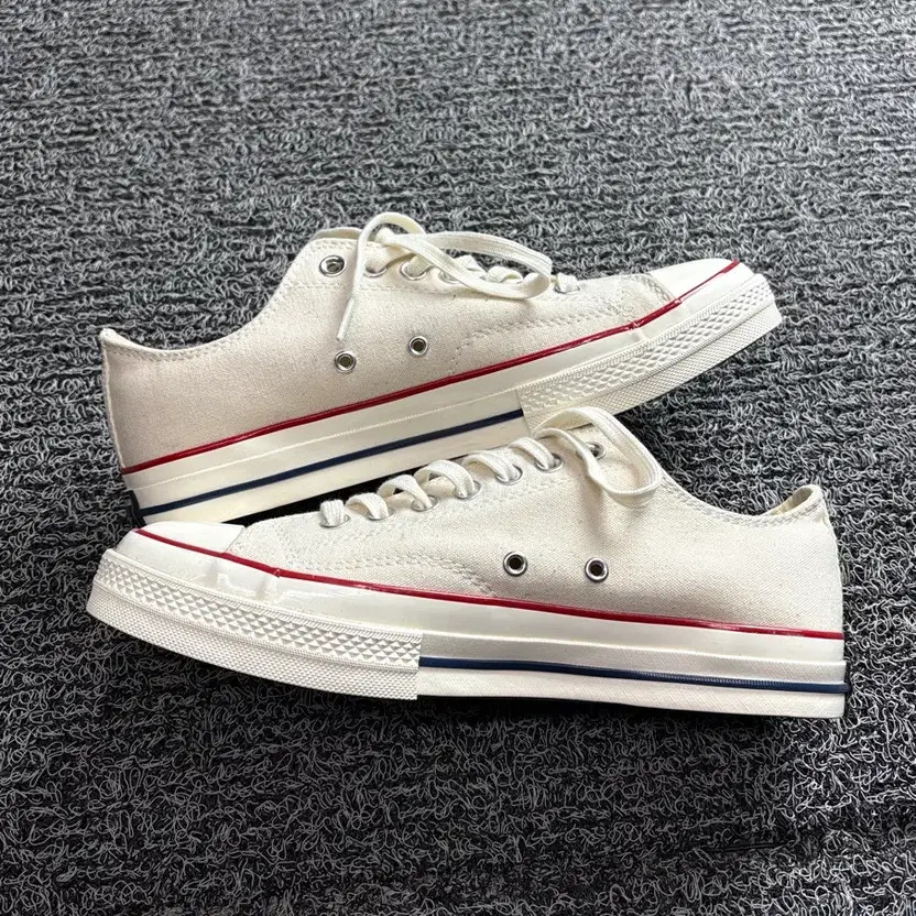 Converse Chuck Taylor 70 Classic Parchment Sneakers, 265mm, Used thumbnail 3