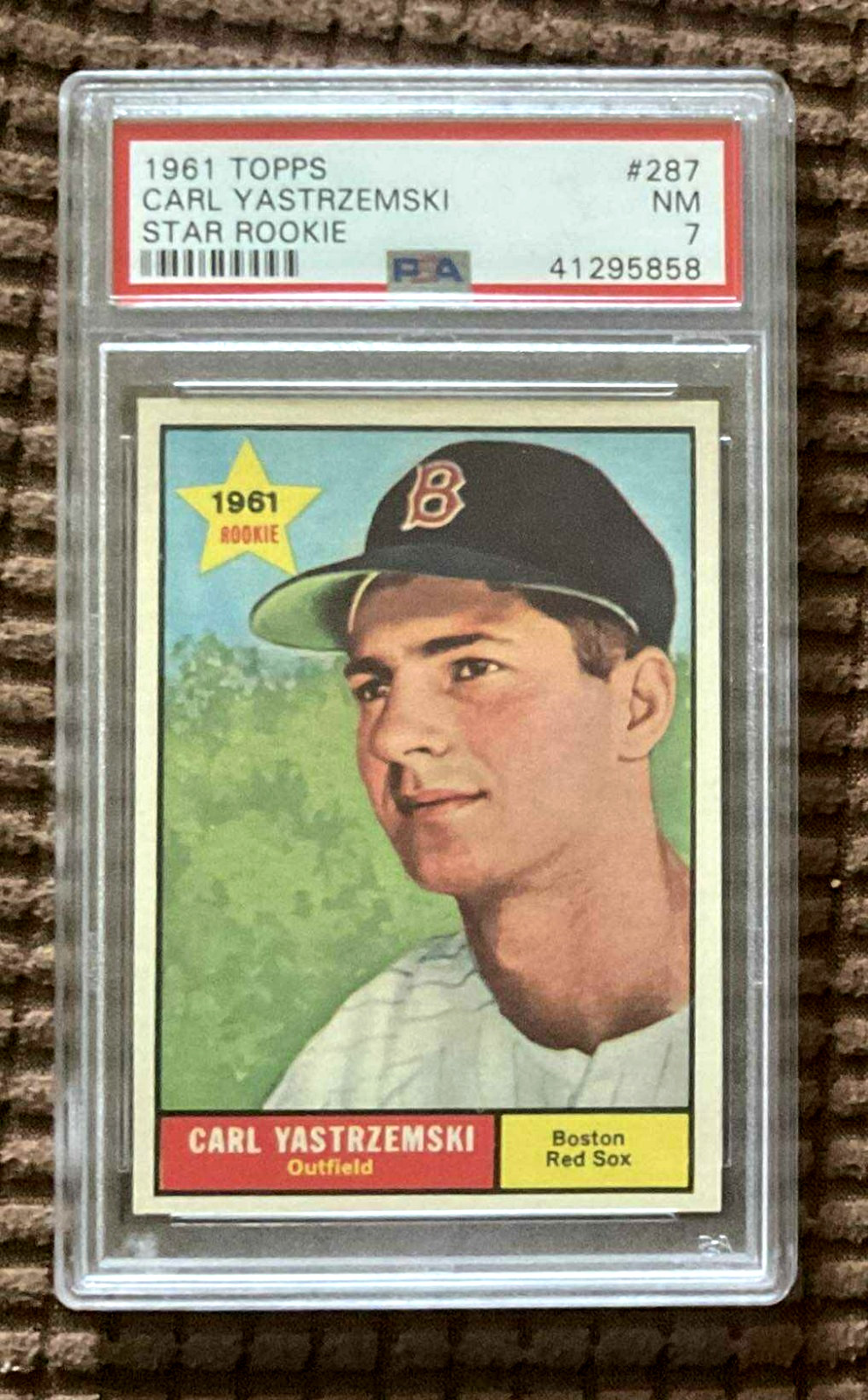 1961 Topps - CARL YASTRZEMSKI  #287 - BOSTON RED SOX  PSA 7