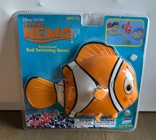 Disney Pixar Finding Nemo Real Swimming Battery Powered Pool Toy 2003 NEW