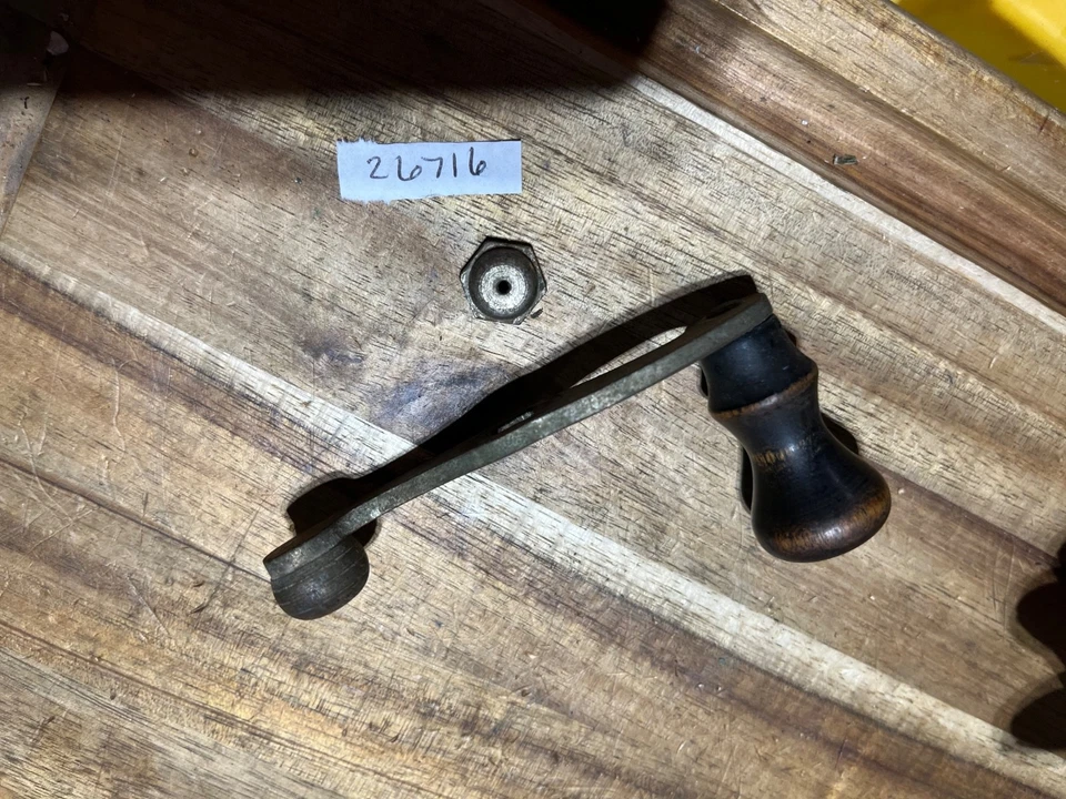 Vintage Pflueger fishing reel leather thumb spool control ((26716) - Image 2 of 4