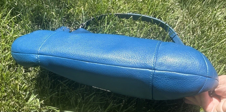 Bolso Hobo Coach East/West Isabelle Cuero Guijarro Azul F35809 Foto 3 de 4