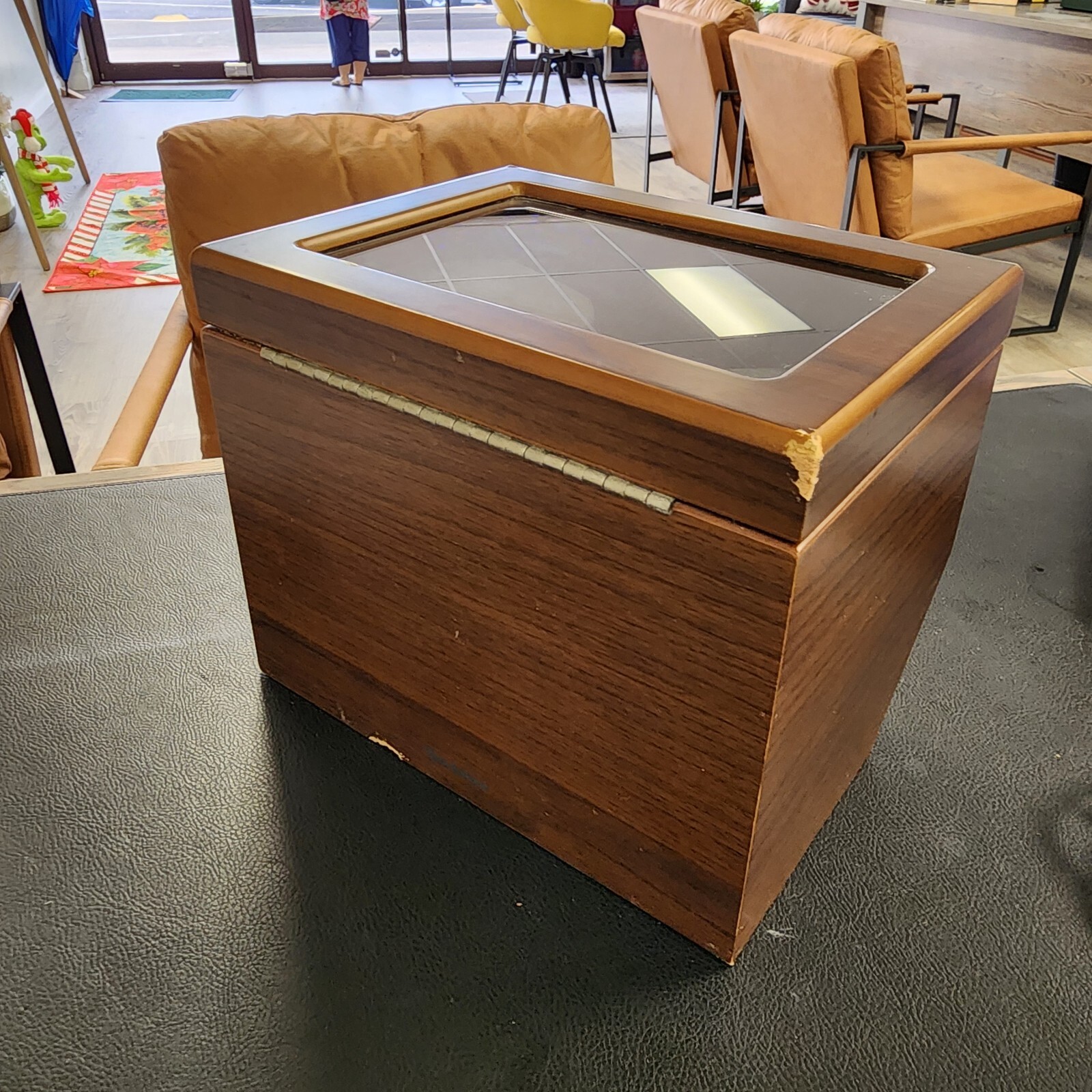 BROOKSTONE Wooden Mahogany Finish, Automatic Electric Double Watch