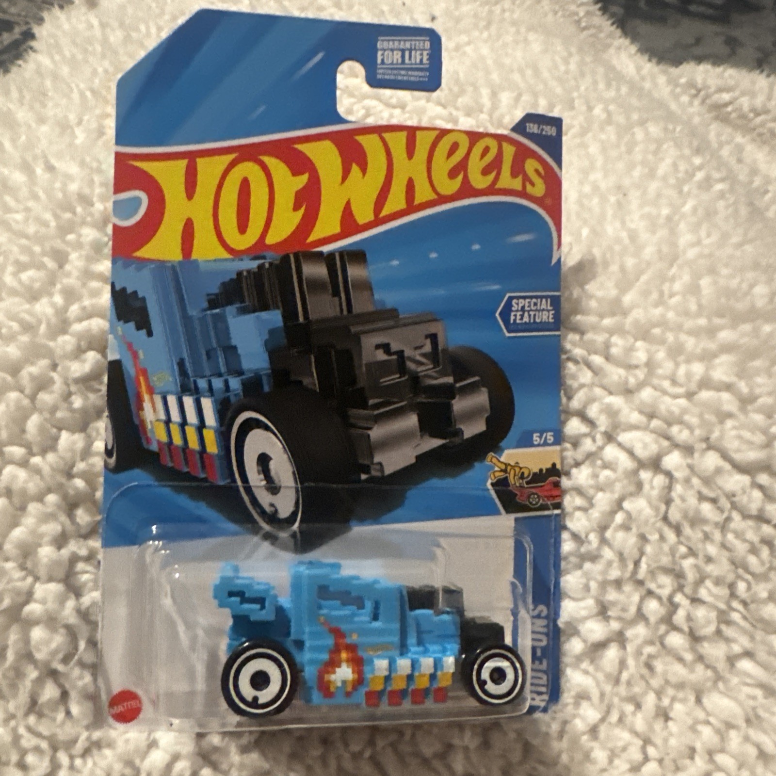 Hot Wheels 2025 Blue Pixel Shaker 138/250 Ride-Ons 5/5 M Case. Ships FREE!