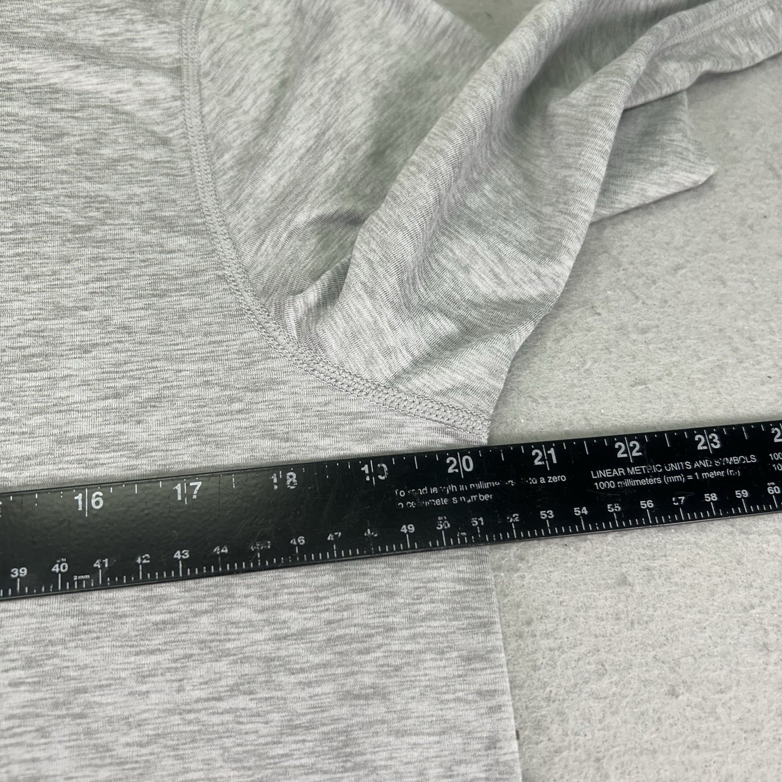 Vuori Ease Performance Half Zip Pullover Mens M G… - image 8