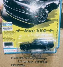 AUTO WORLD MODERN MUSCLE 2019 DODGE CHALLENGER R/T SCAT PACK B5 Black 1/64