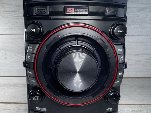 Sistema HiFI LG CM4330 estéreo con USB, CD, radio FM grabación USB (para piezas) - Imagen 3 de 11