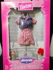Vintage 1997 Barbie Fashion Avenue Authentic Jeans Asst. 19179 NIB!
