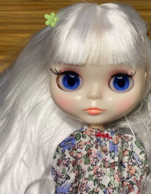 Neo Blythe Doll Nude BJD Toy White Hair Bangs Shiny Face 4 Color Eye Collectible
