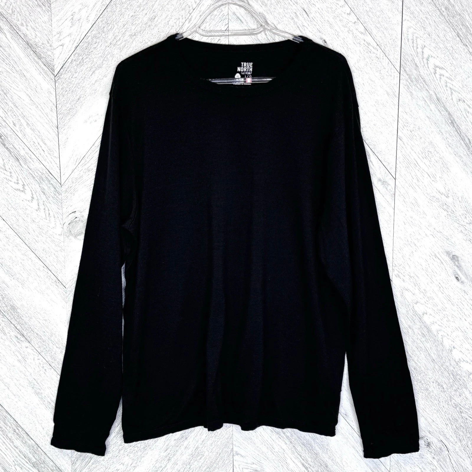 True North Base Layer Tee Top Shirt Merino Wool Black Mens Size Large Gorpcore
Opens in a new window
