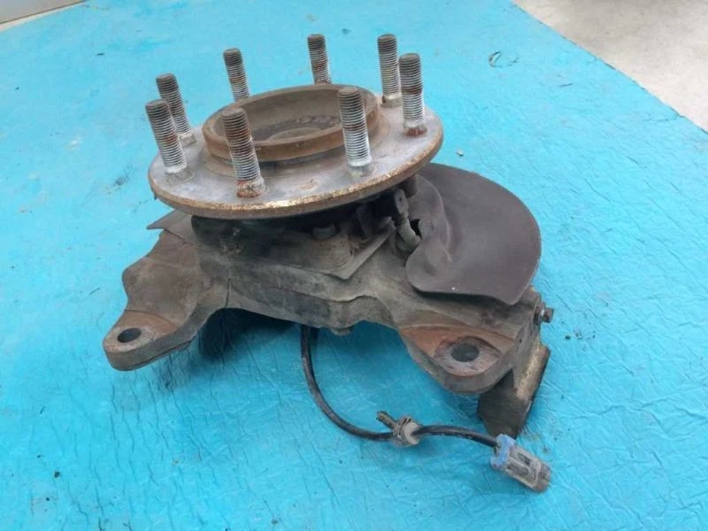 03 04 05 06 07 Silverado Sierra 3500 6,6 L LH eje delantero izquierdo buje nudillo Foto 2 de 4