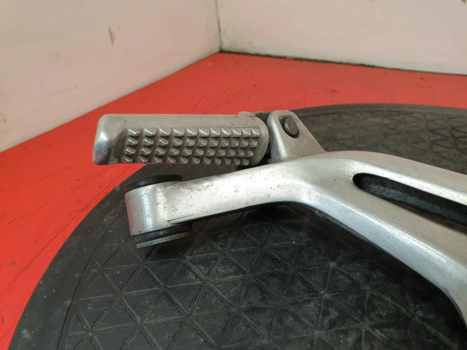 HONDA CBR 1100 XX LEFT PILLION FOOTREST 1996 50730KT7761 - Image 3 of 4