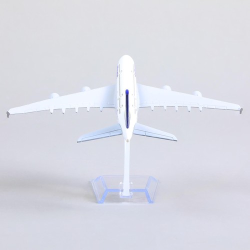 Airbus A380 DE/Lufthansa Airlines 1:400 Die-Cast Metal Airplane Model with Stand - Imagen 3 de 9