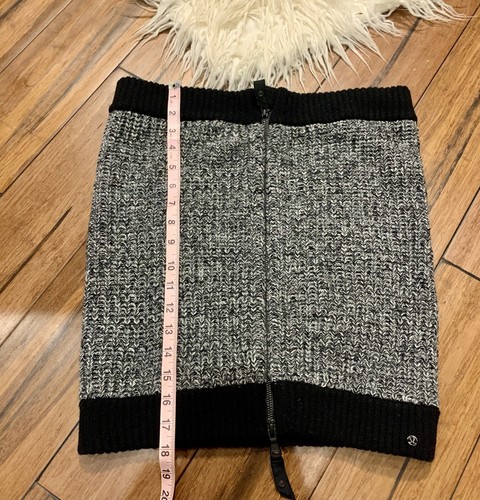 LULULEMON Black/Gray 100% Merino Wool Falling Freely Zip Scarf Neck Warmer Wrap - Picture 8 of 8