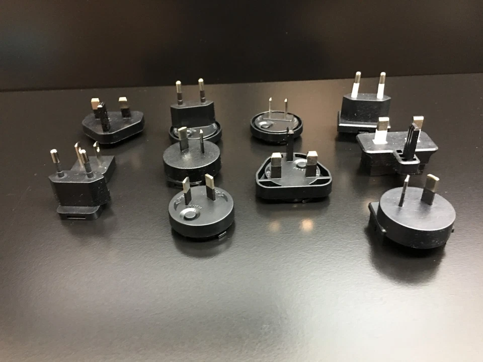 Lote convertidor adaptadores de viaje enchufe 220v estilo europeo Foto 4 de 4