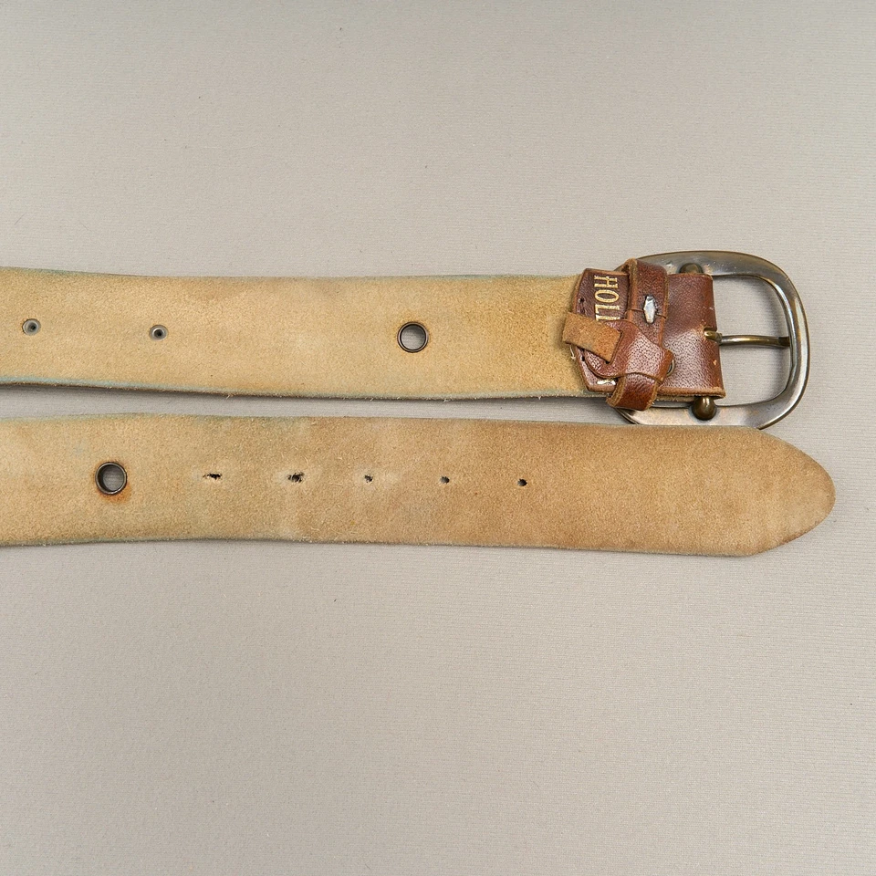 Кожаный байкерский ремень Hollister 1,6 дюйма коричневый с заклепками с увеличенной пряжкой - Изображение 3 из 4