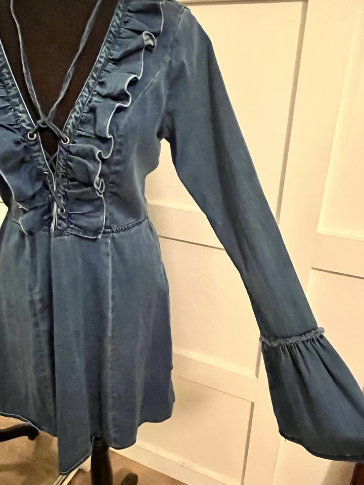 A’GACI Denim Short Dress Blue Ruffle Long Bell Sleeves SZ M - Image 4 of 4