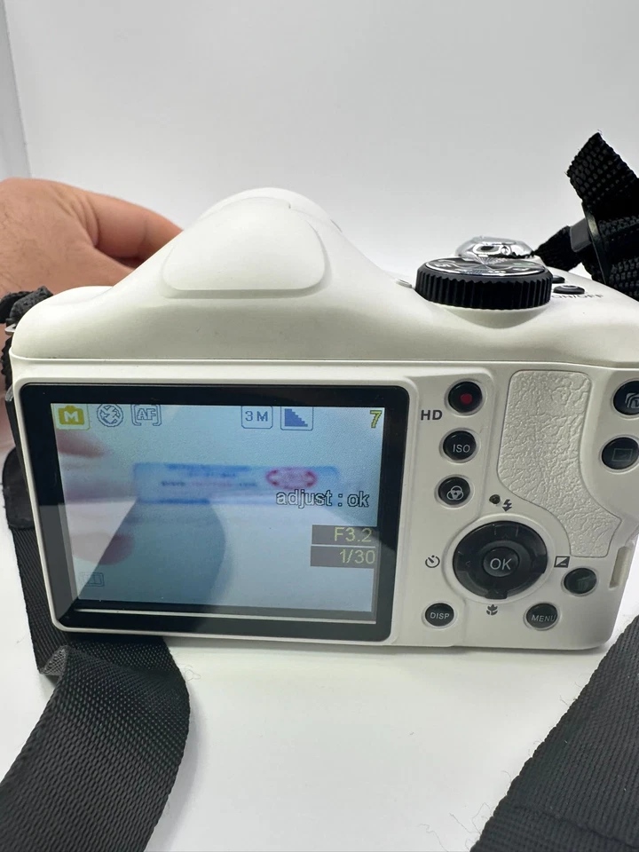 Polaroid IE4038 Bridge Camera 18MP, 40x Optical Zoom White  Original Box  Used - Image 2 of 4