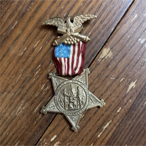 1861 Grand Army of the Republic Civil War Veterans Medal with Eagle and Ribbon