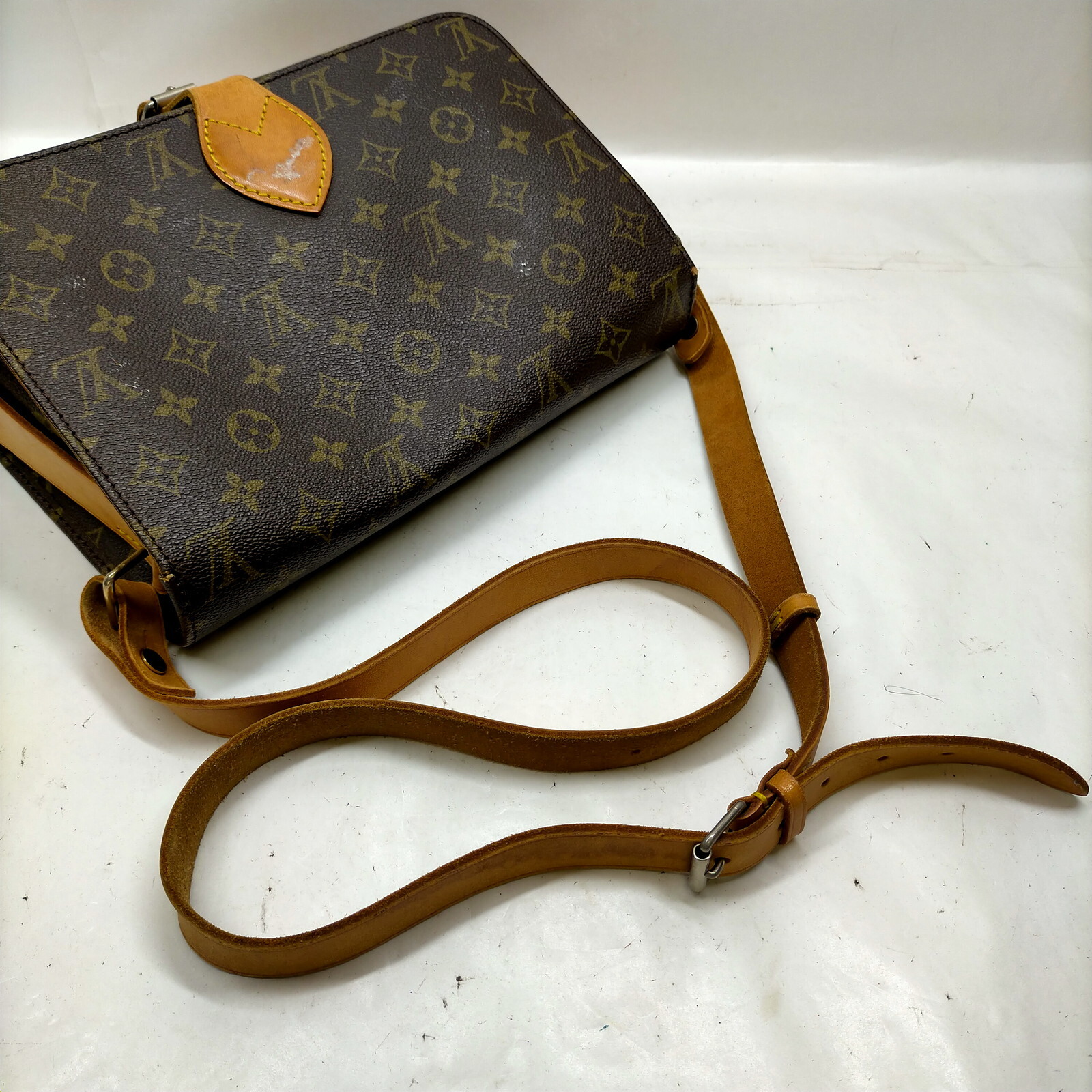 Louis Vuitton LV Crossbody bag Cartouchiere GM Brown… Gem