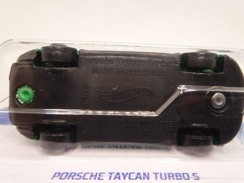 Hot Wheels Porsche Taycan Turbo S Factory Fresh 4/5 2023 149/250 HKJ31-N521 - Imagen 6 de 8